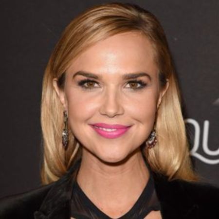 Sheri Kebbel Has  Net Worth of $1.5 Million.